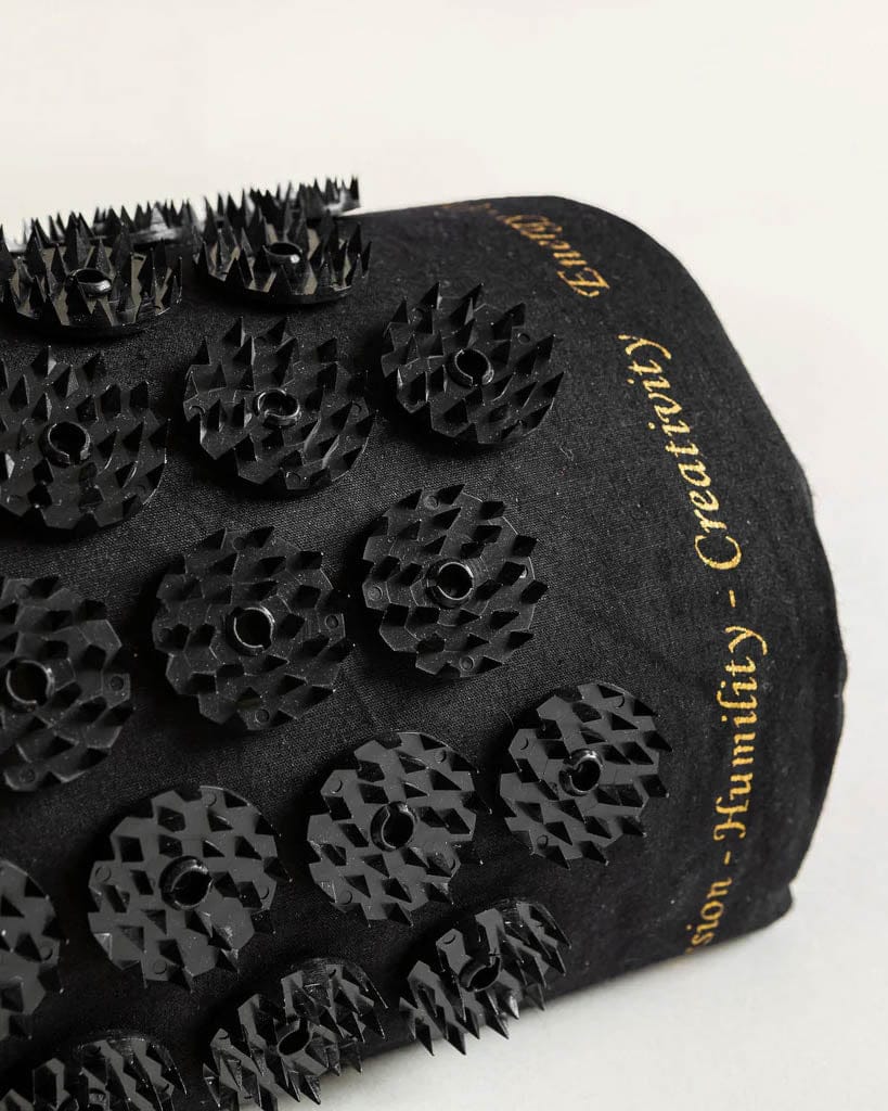 Classic Acupressure Pillow Level 1 Black - Altasphere