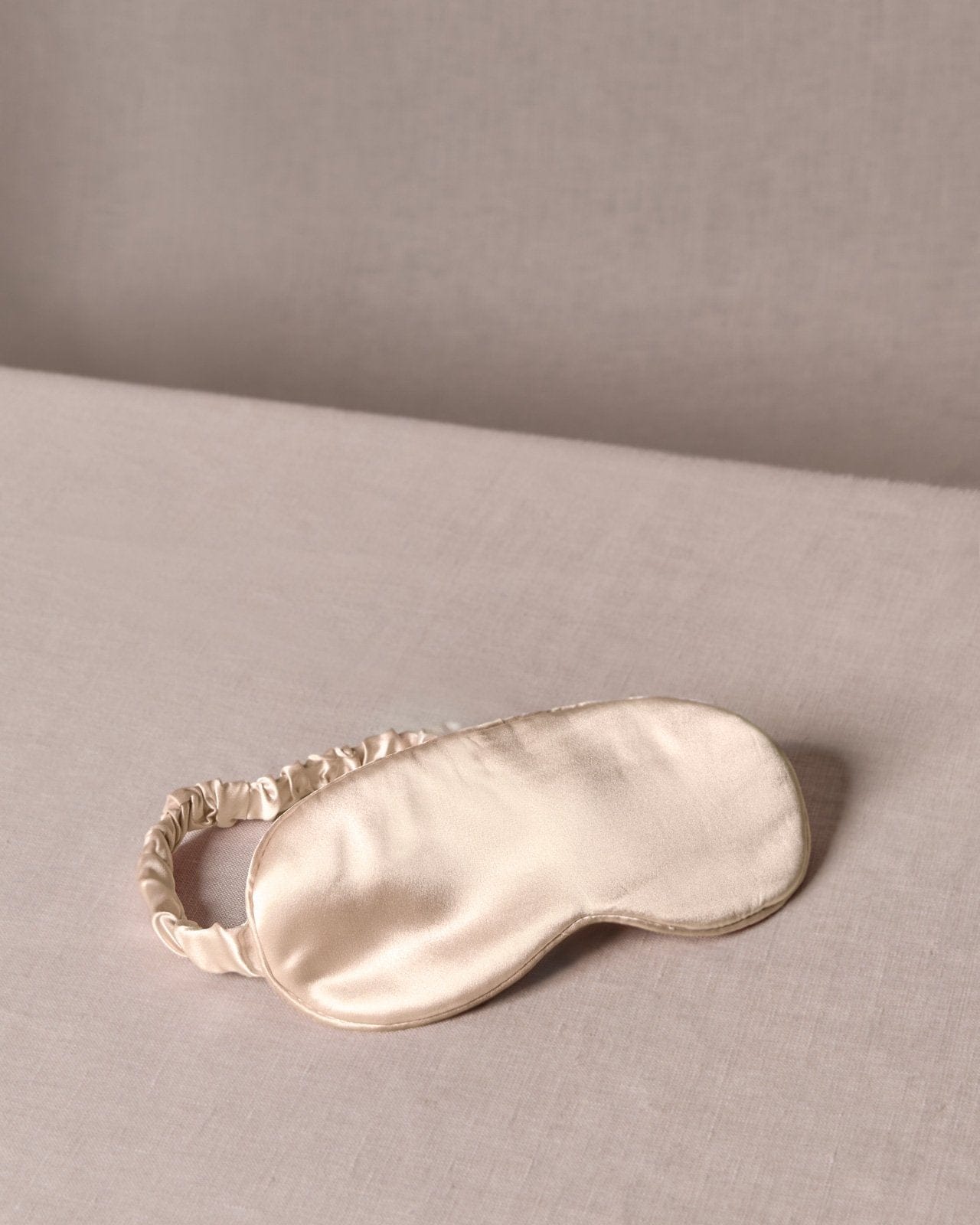 Nightime Ritual - Silk Eye Mask and Sculpted Gua Sha - Altasphere