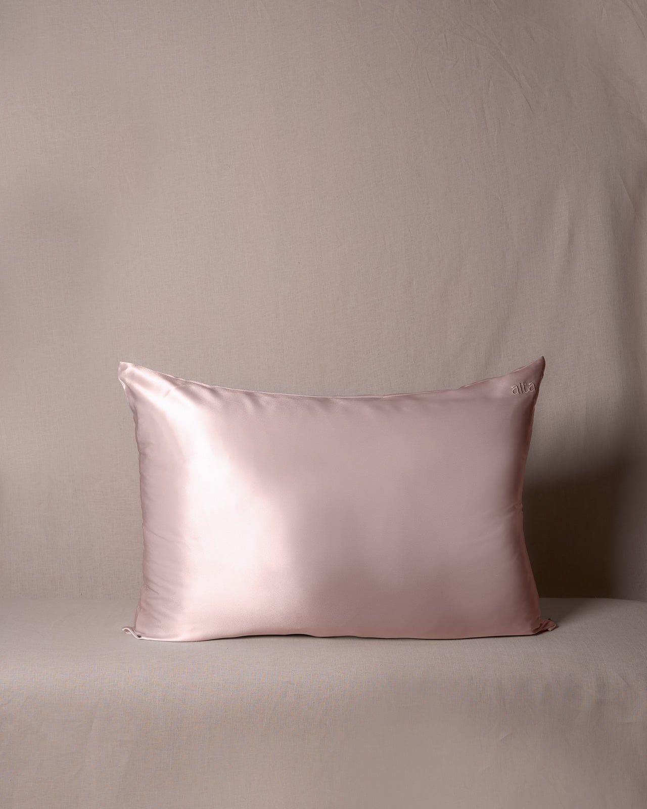 Silk Spa Pillowcase Shell Pink - Altasphere
