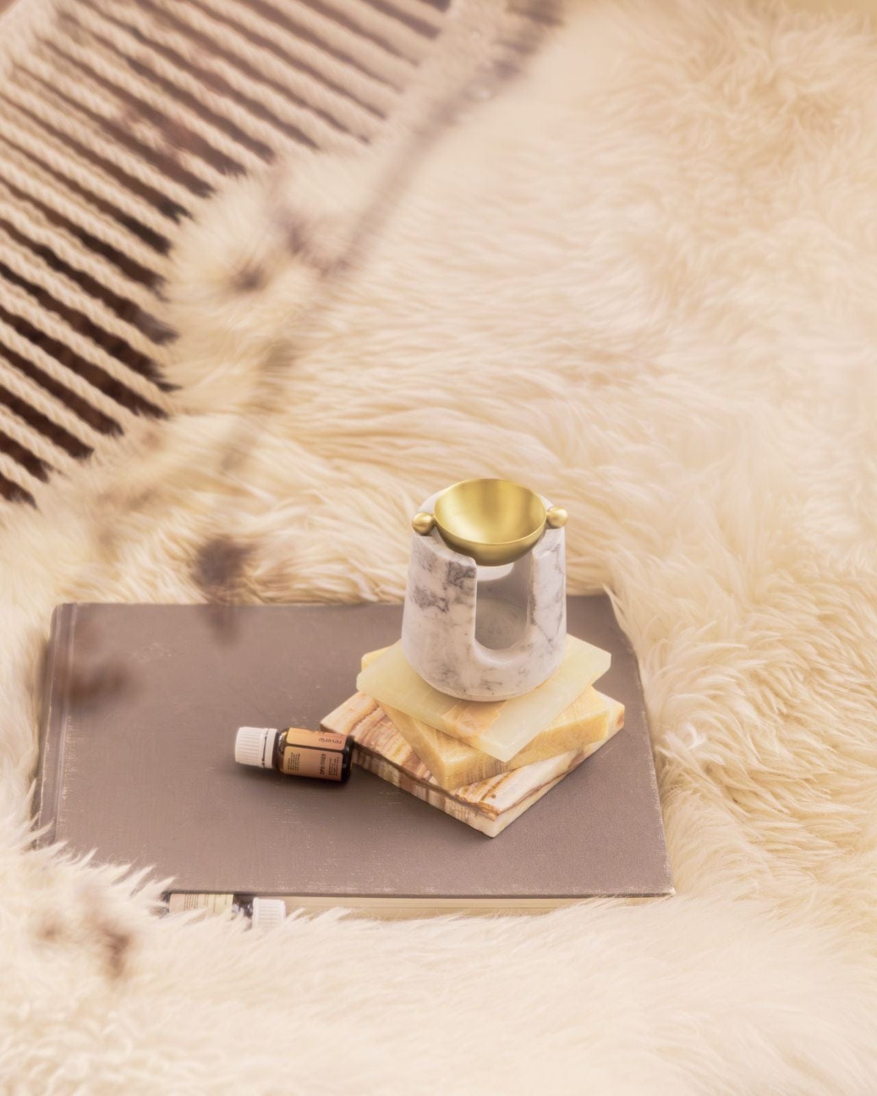 Zoe Marble Oil Burner - Altasphere